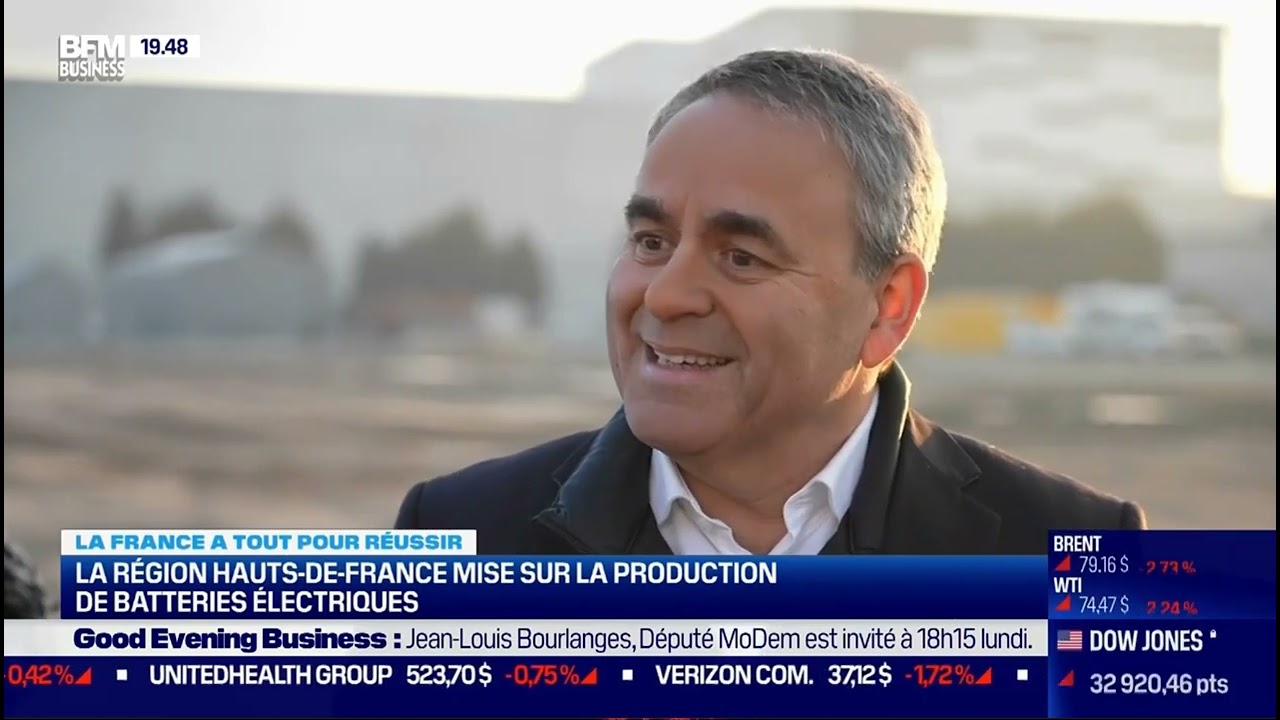 Xavier Bertrand visite le chantier de la Gigafactory d'ACC - Reportage BFM TV