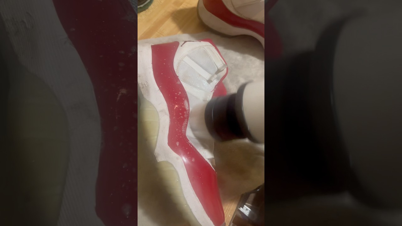HOW TO CLEAN MESH ON JORDAN 11s