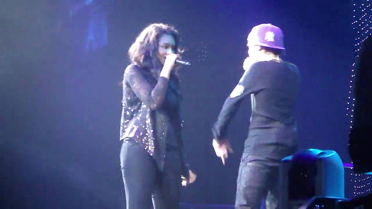 Justin Bieber & Jessica Jarrell - Overboard (Moline July 2nd)