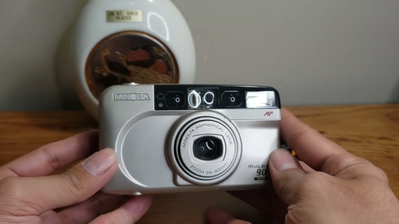 minolta riva zoom 90