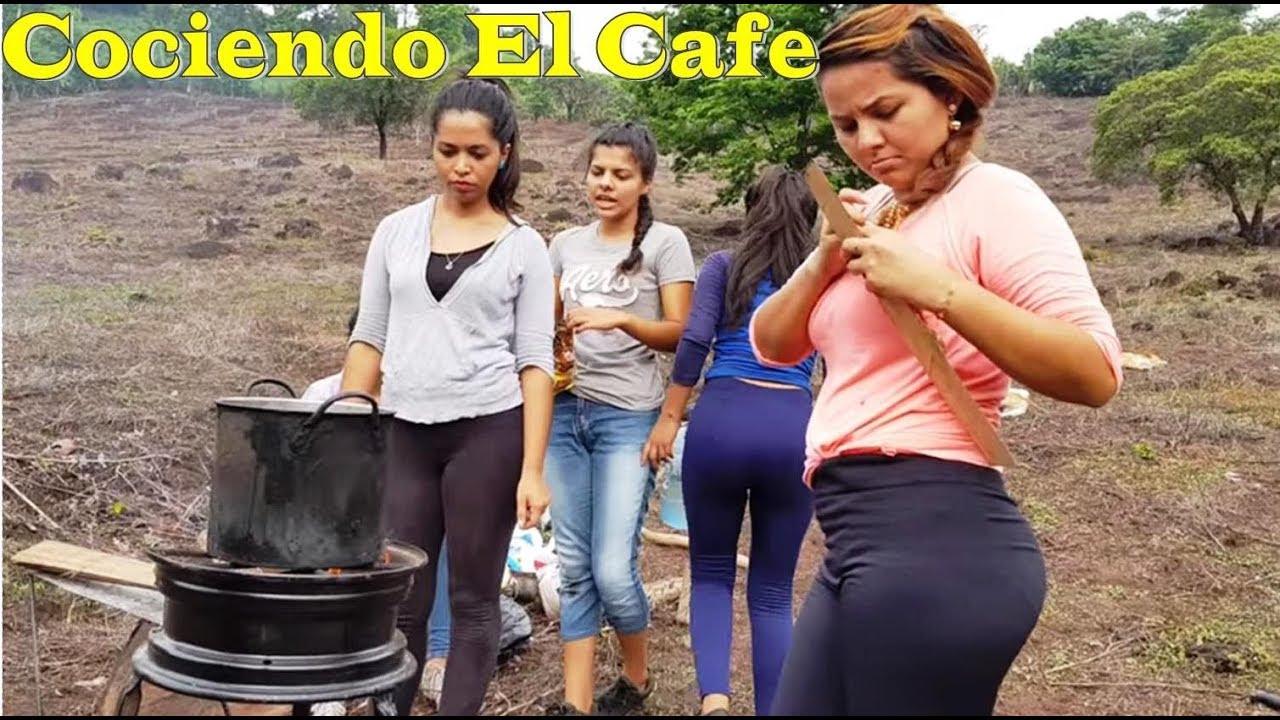 6- Cociendo El Cafe Para - Hablando De MR. Hueso - Ayudandole a Sembrar a Adolfo Parte 6
