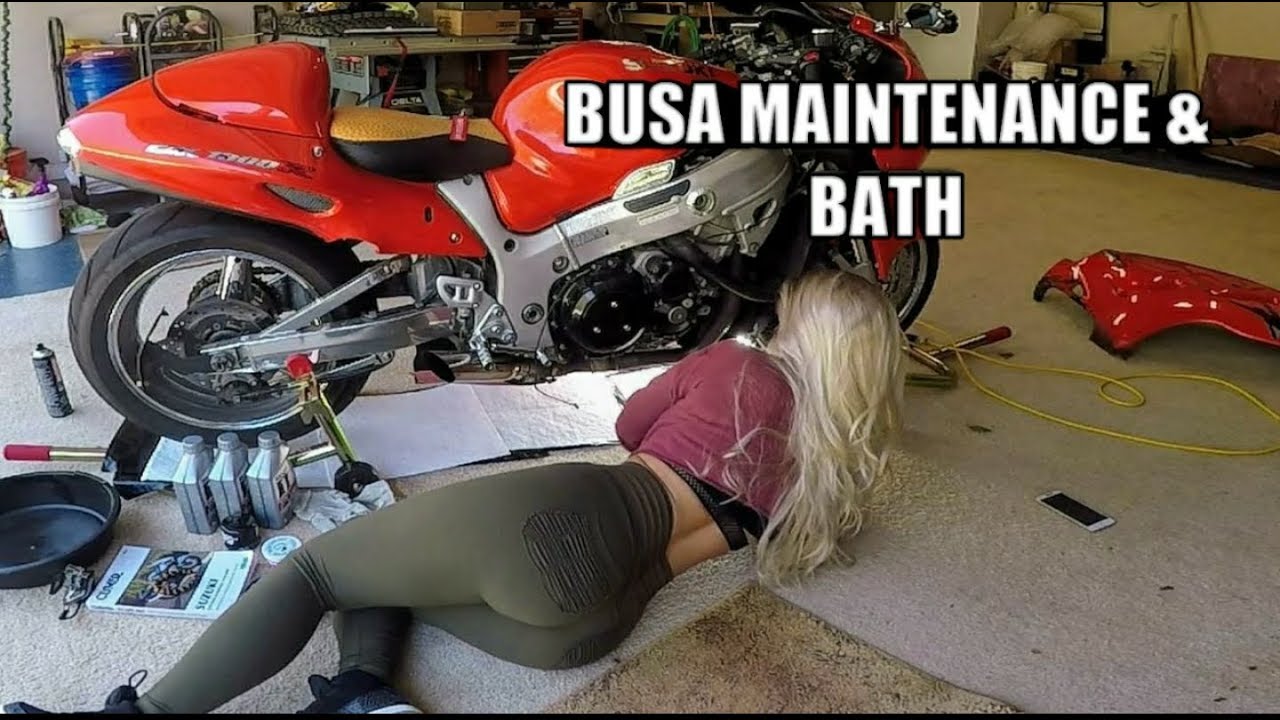 01 Hayabusa Oil Change & Chain Maintenance
