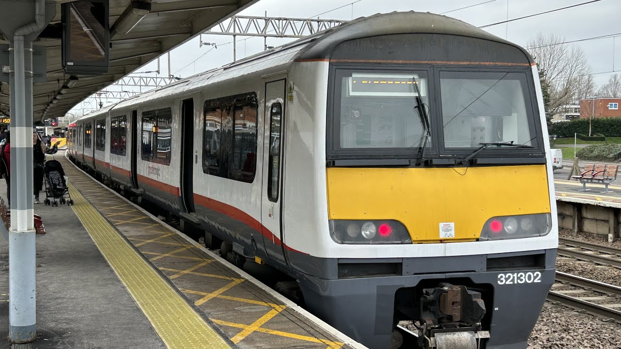 Ride on Renatus 321302 - Colchester to Colchester Town