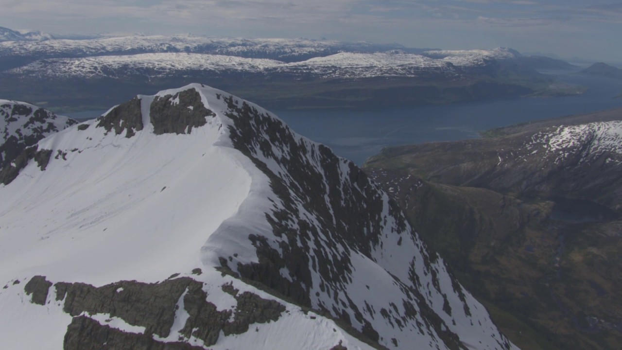 Ranfjorden, kystlandskap, øyer, fjell - Flying Over Norway