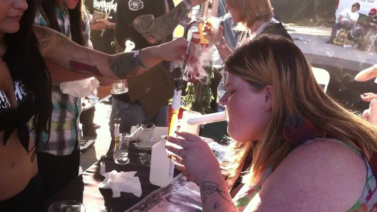 Cannabis Cup LA 2013 Dabbin at DabCity