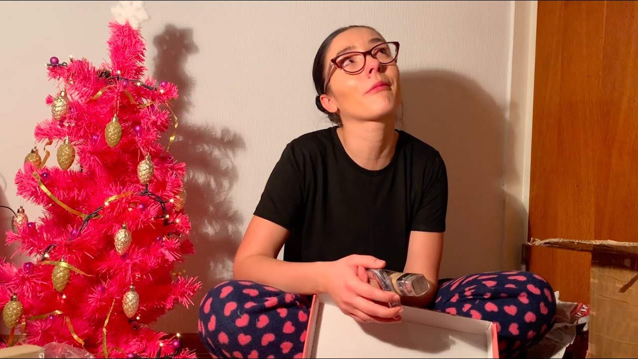 Vlogmas! Deschidem cadouri si un pachet emotionant!