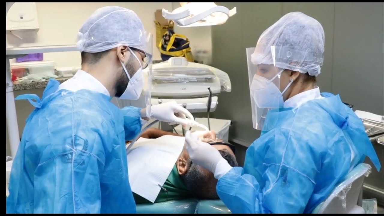 Curso de Odontologia da UFC é centenário e está entre os melhores do país