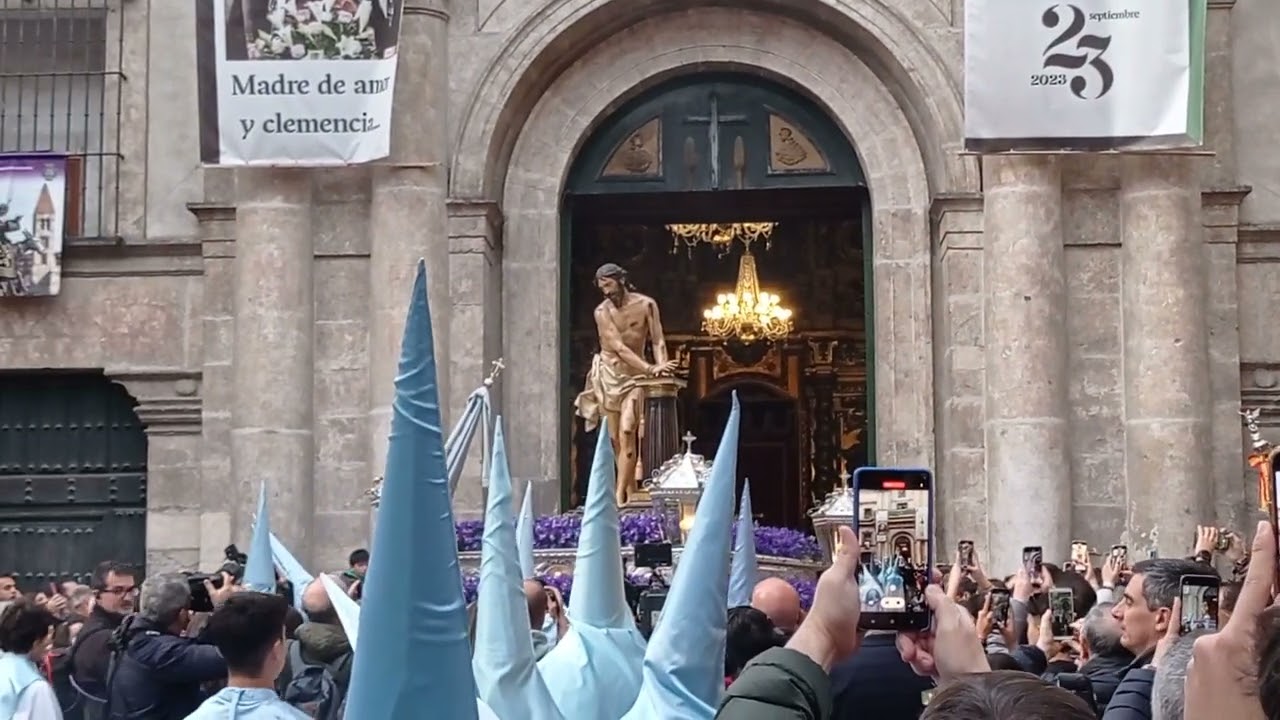 Salida del atado a la columna procesión del dolor Lunes Santo Valladolid 2023 semana santa