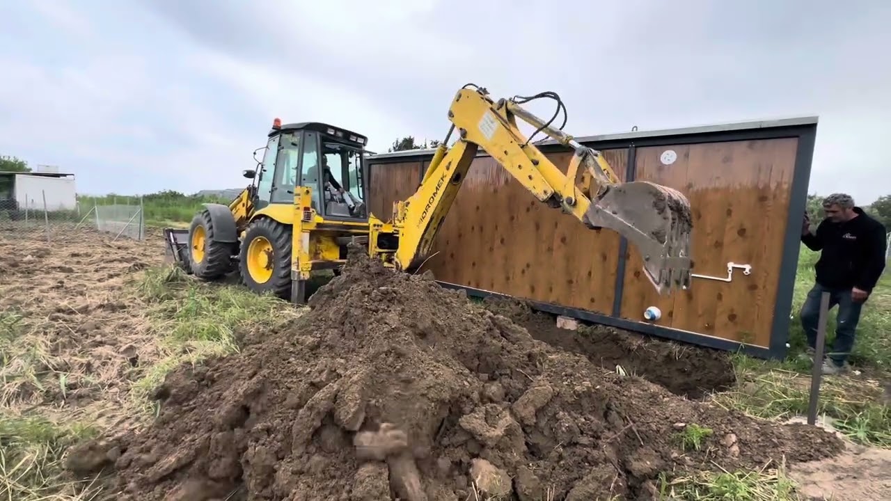 Foseptik çukuru kazısı Hidromek 102s bekoloder Bursa/mudanya (Doğan inşaat)