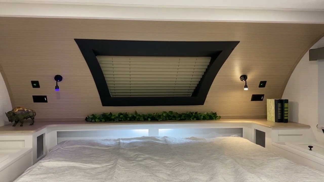 Грузовик-кемпер Palomino HS-2912 2025 года