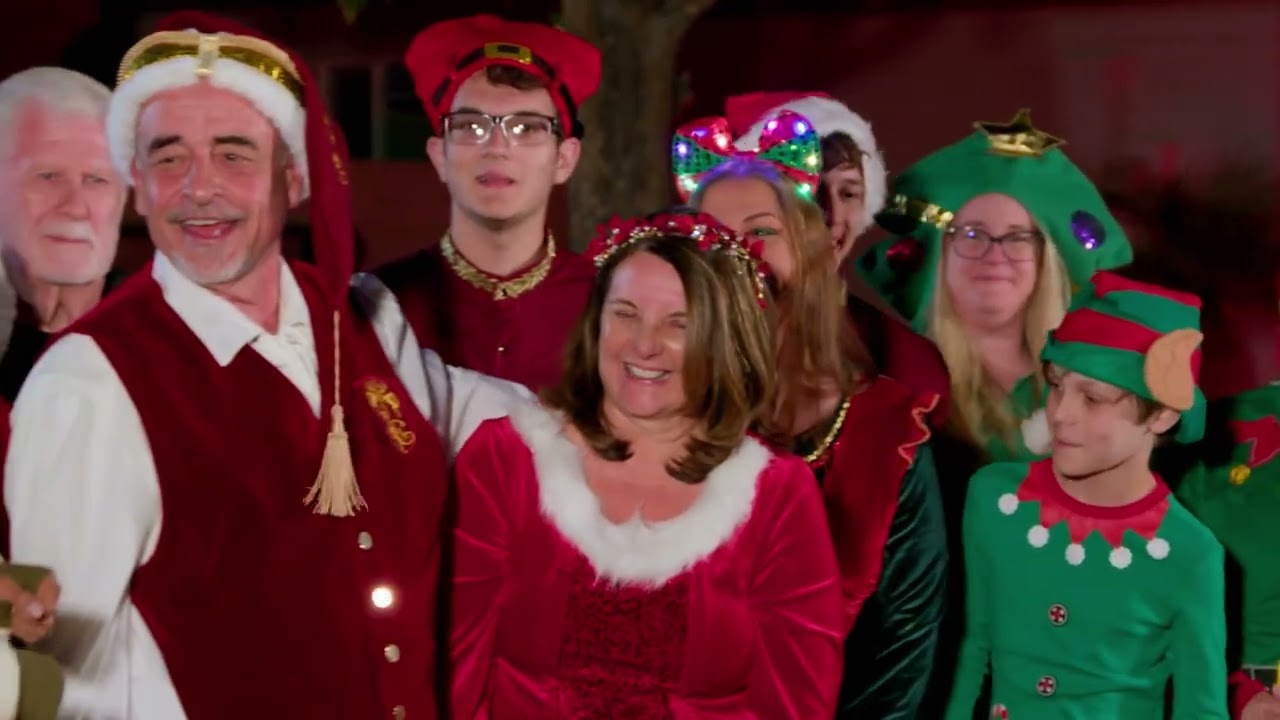 Great Christmas light fight season 13 -Riera Family