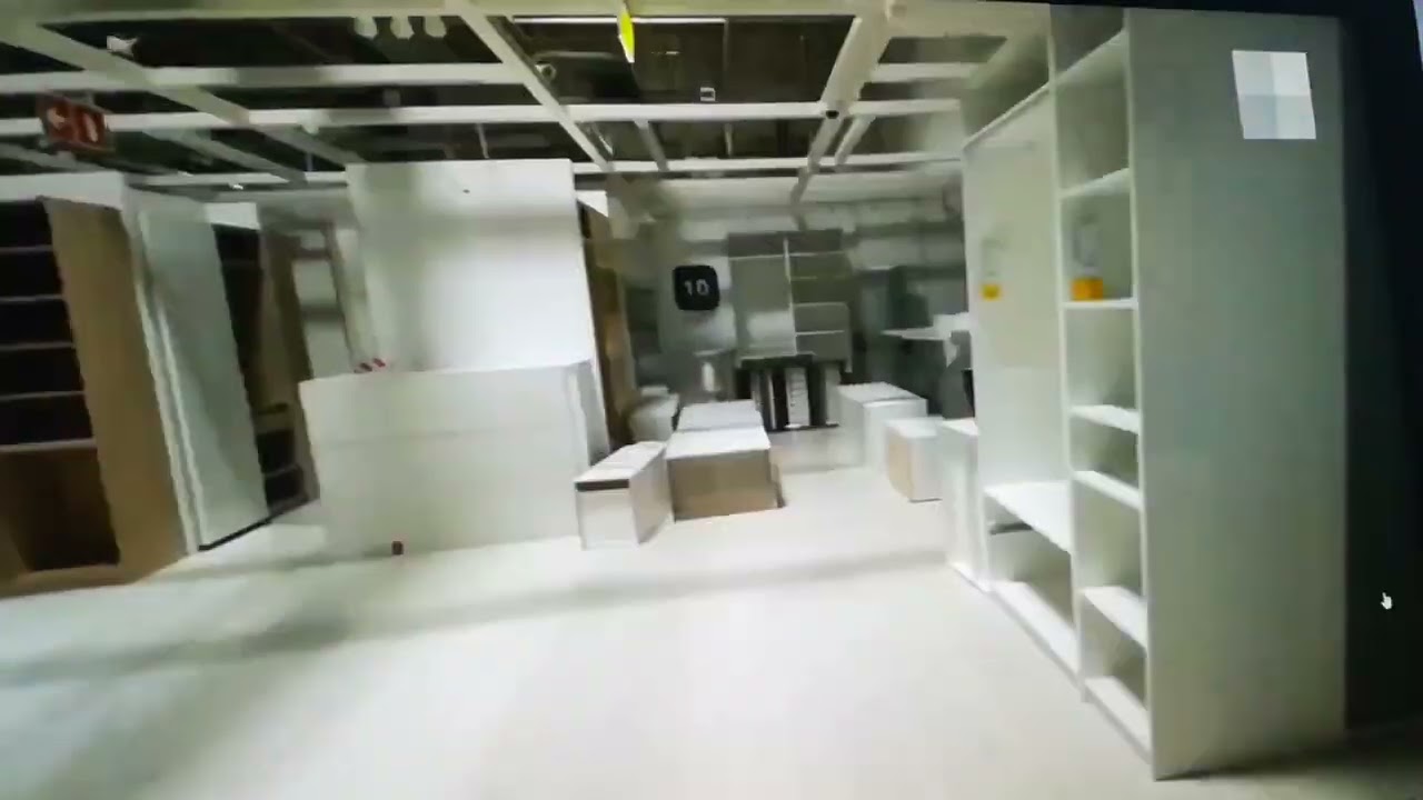 Как сейчас выглядит закрытая IKEA в Екатеринбурге внутри. Поставьте медленную скорость.