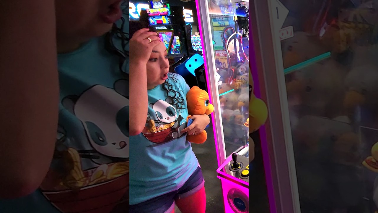 Easy TIP to WIN from a Claw Machine! #arcade #clawmachine #win