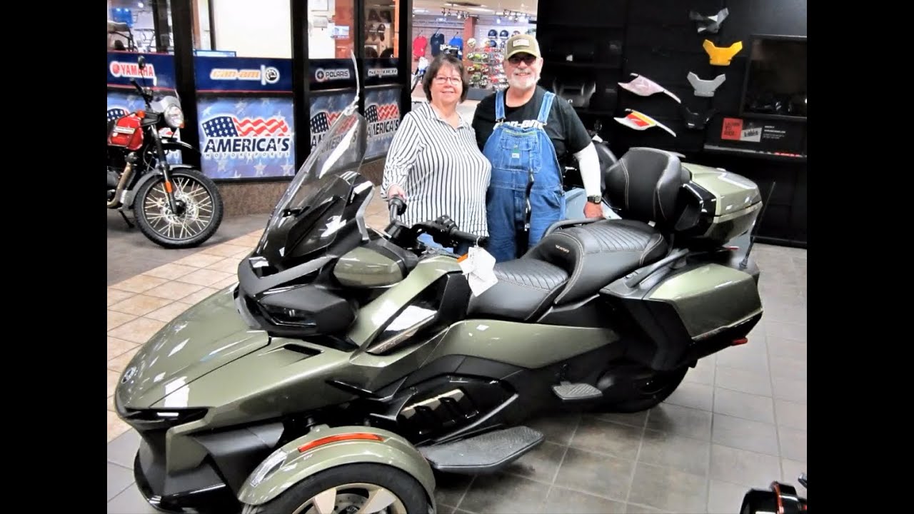 V-52/24 10,000 Mile Review of My 2021 Can-Am Spyder RT Limited Sea-to-Sky Edition.