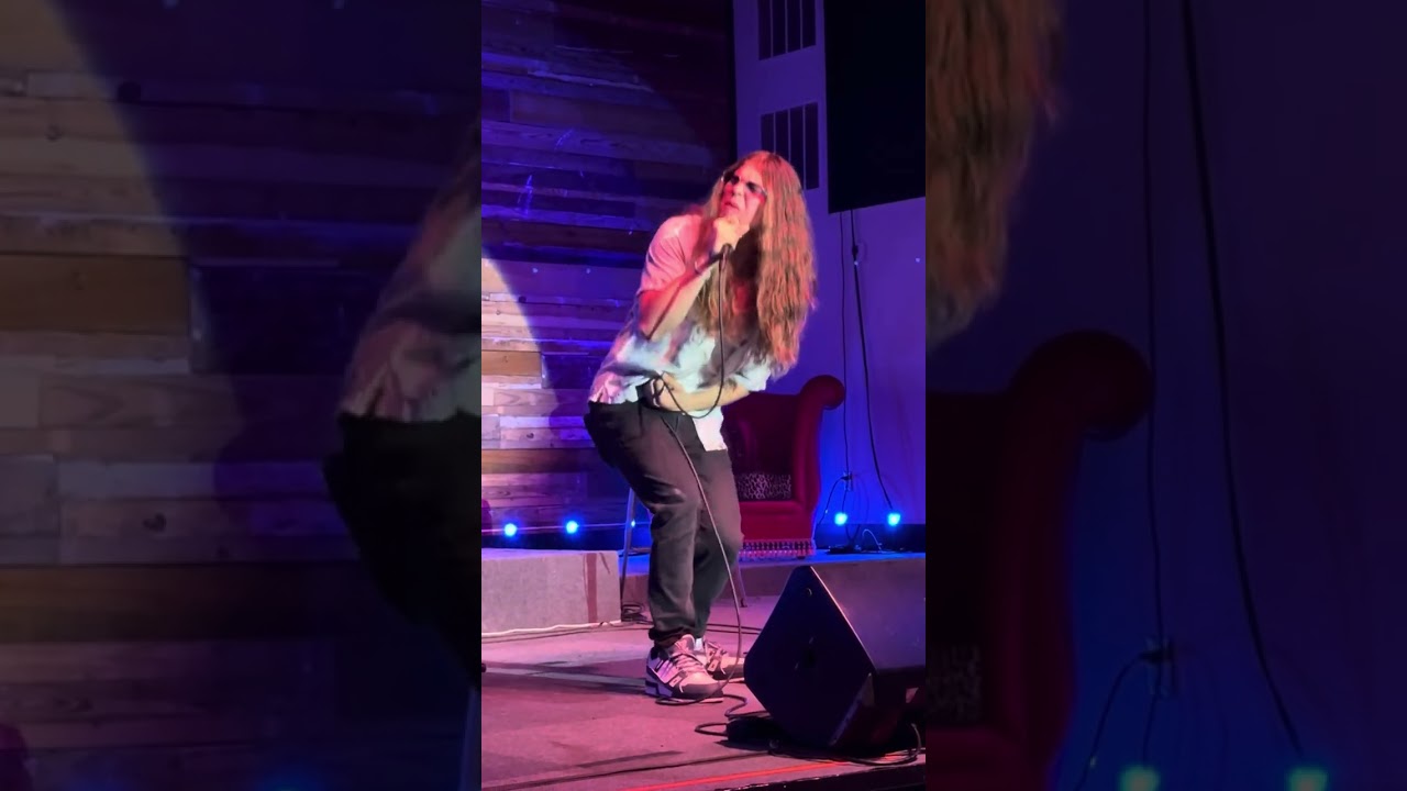 7/25/25 Jourdan Blue singing Loose Control at The Sanctuary in Biloxi 