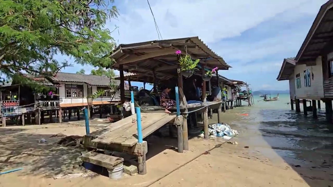 Looking for Dugong on Koh Mook, Thailand 