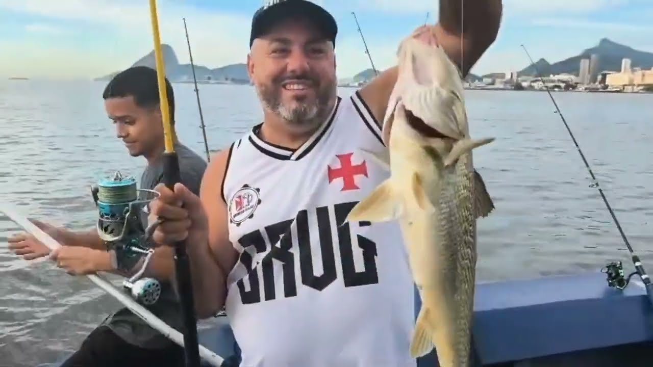 PESCARIA BAIA DE GUANABARA RJ |PESCADA AMARELA |CORVINAS COM CAMARÃO VIVO| PESCA EMBARCADA TRAINEIRA