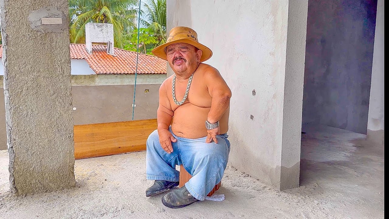 PILILIU SE EMOCIONA AO RECEBER PRESENTE DE ANIVERSÁRIO DOS FÃS | PILILIU DA RESENHA