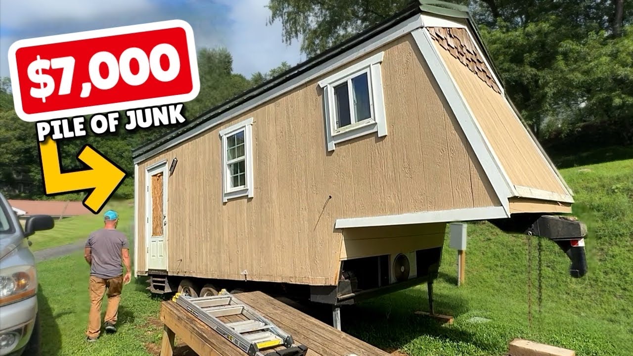 Complete Overhaul of a JUNKED OUT Tiny Home