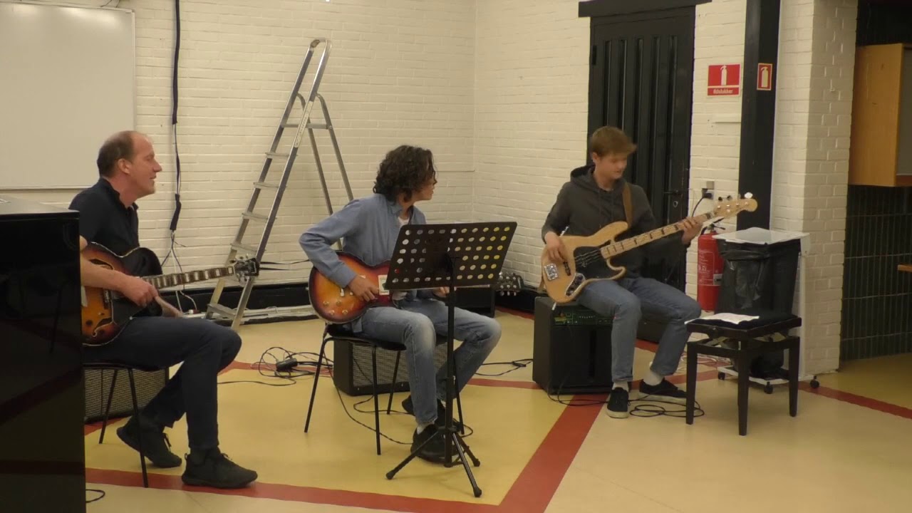 Fly me to the moon - Performance evening