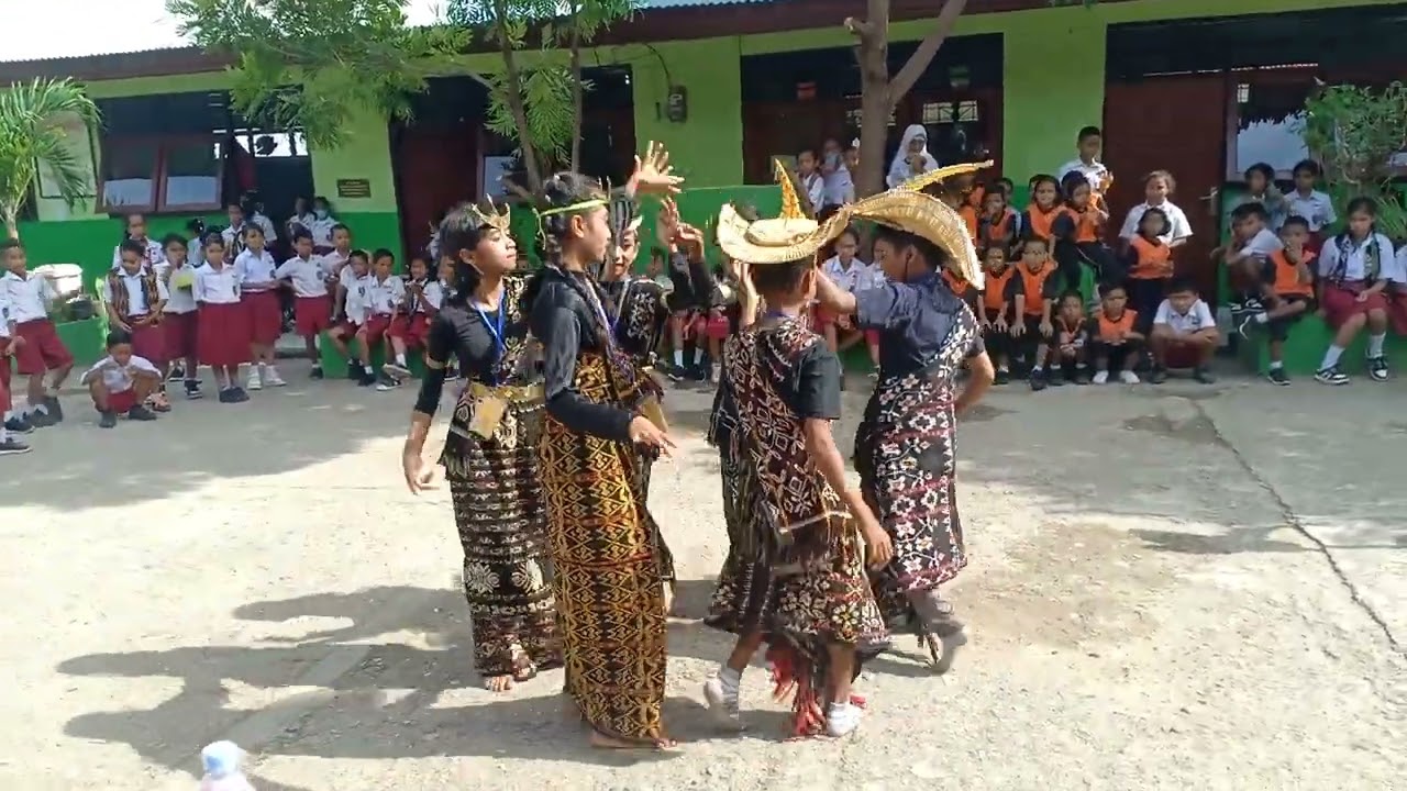 Tari NTT bercerita dari kelas 6 UPTD SDI Bakunase 2 Kota Kupang NTT