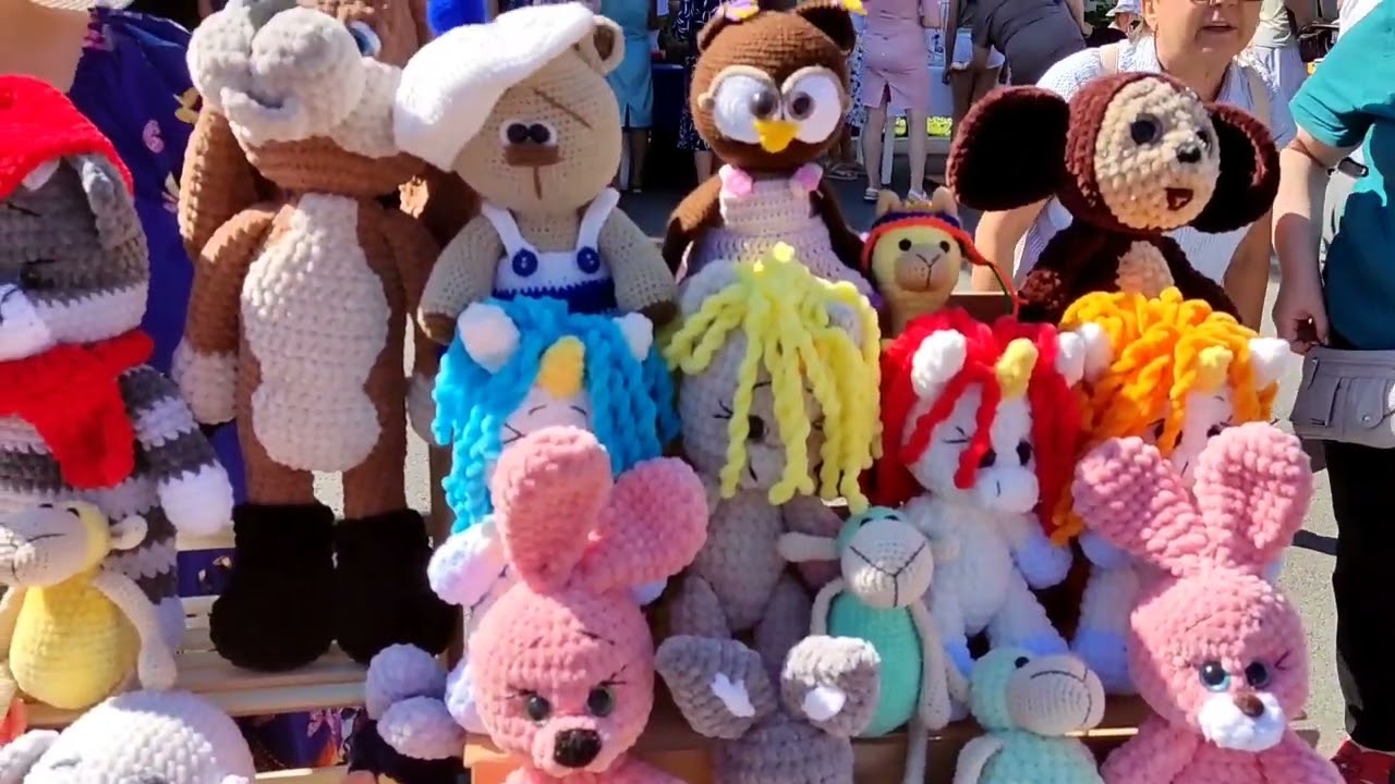 А в вашем городе(селе) проводят такие праздники? Праздник цветов. г.Аша. Музыка С. Чекалина.