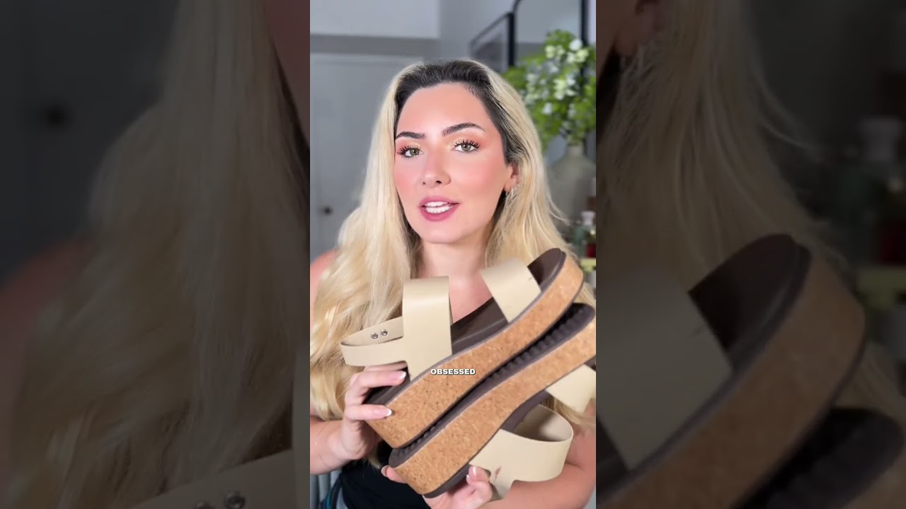 I can&rsquo;t believe these comfy cork wedge sandals are Crocs! 🙌🏻✨🤍 #crocs #crocssandals #sandals