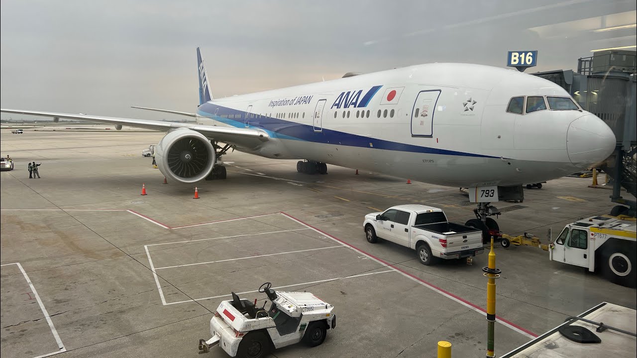 ANA NH111 777-300ER (ゼネラル・エレクトリックGE90-115BL) 離陸