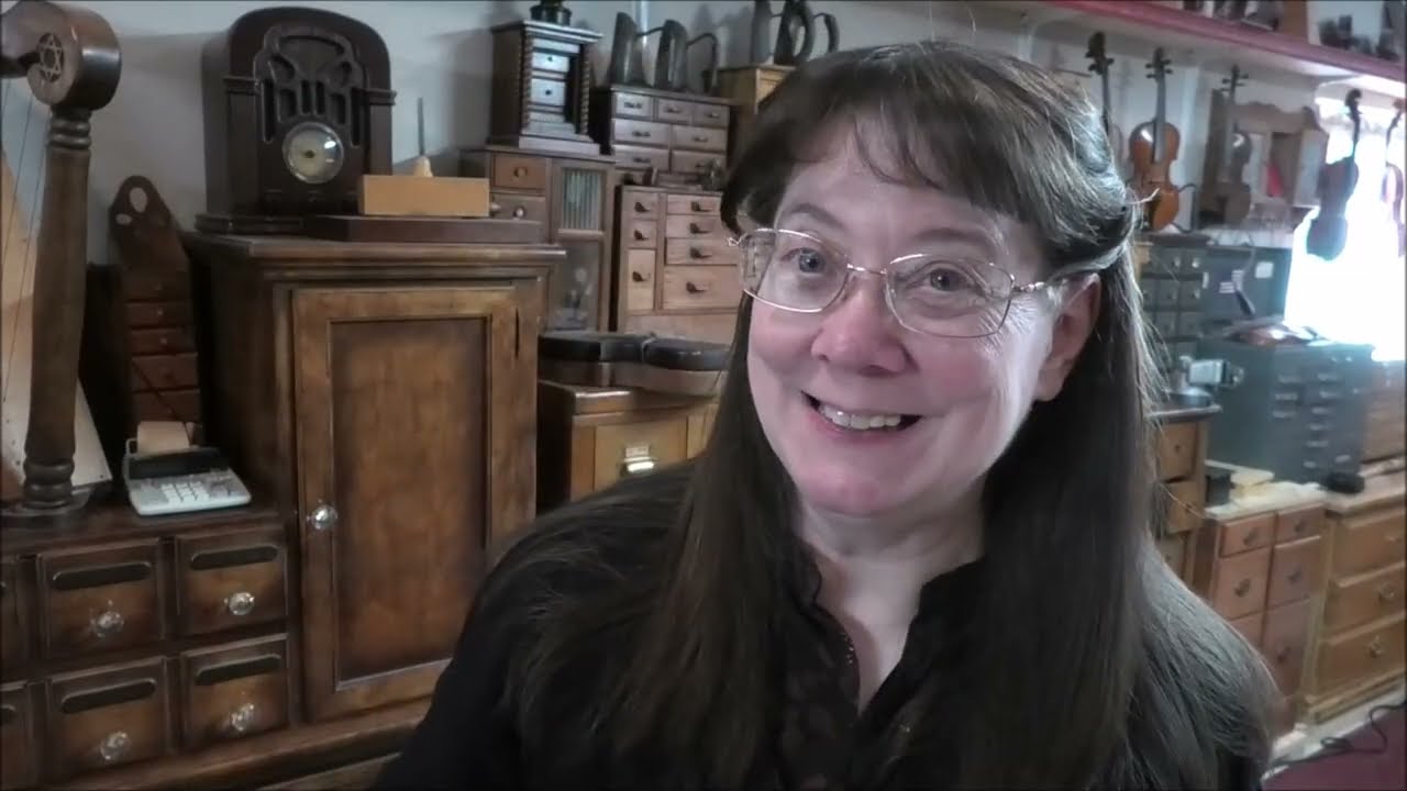 Приключения в изготовлении скрипок № 270 (Распаковка старой коробки и специального свитка) К. Мак...