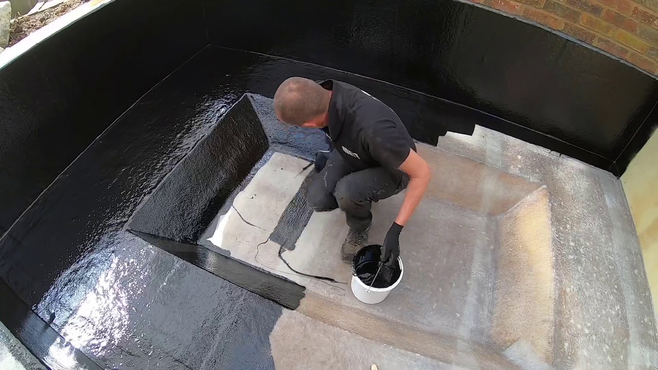 GRP demonstrates Fibreglassing two ponds