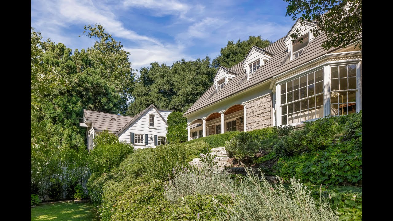 2370 BOWMONT DRIVE | BEVERLY HILLS