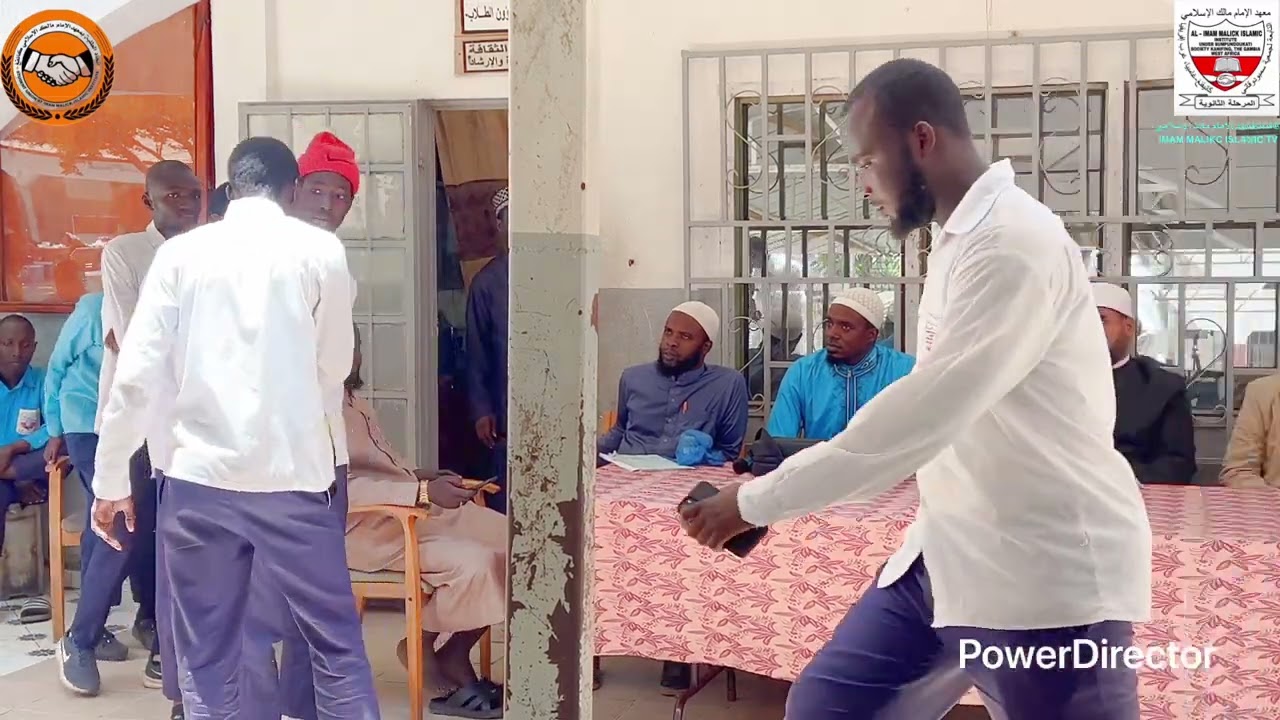 المساجلة الشعرية بين الطلبة