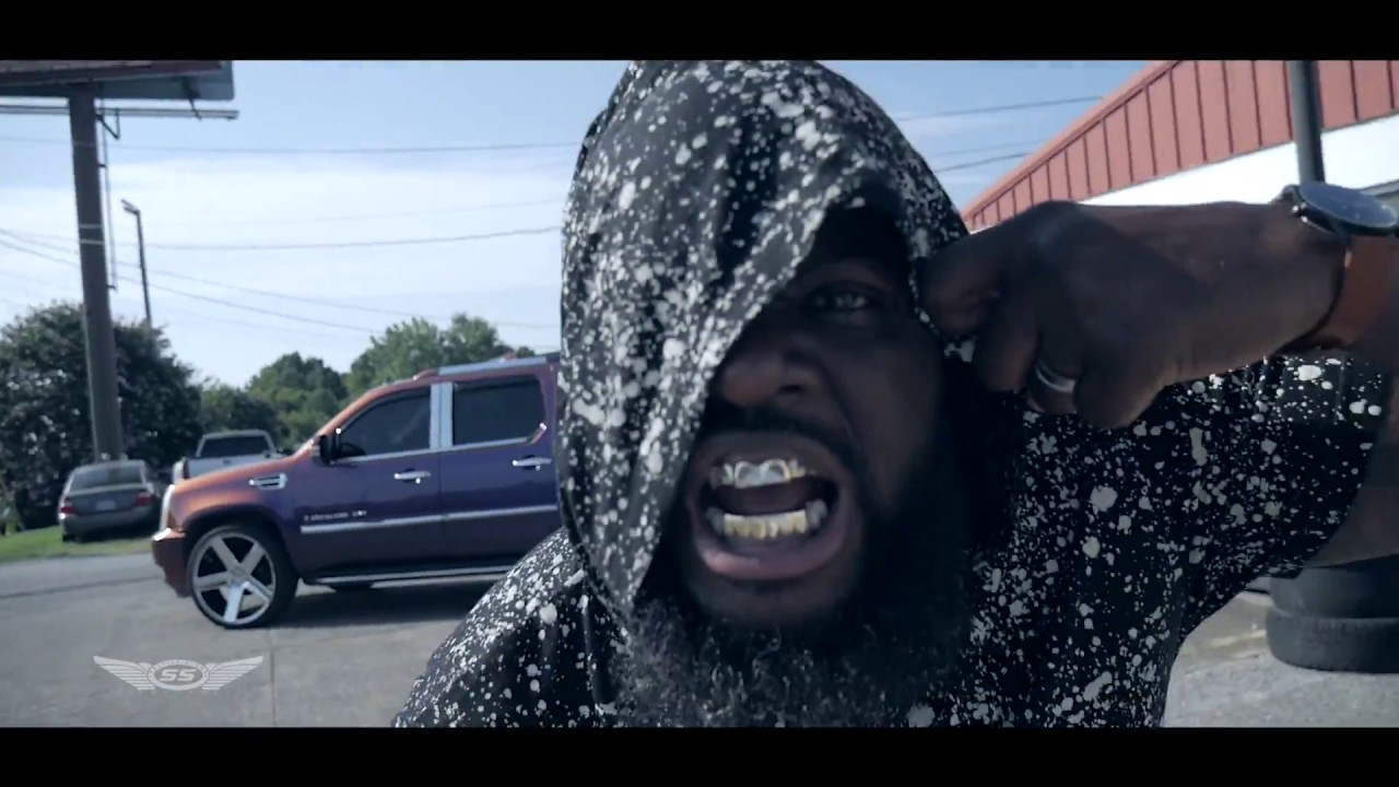 PETTIDEE - I'M ON IT (Official Music Video)