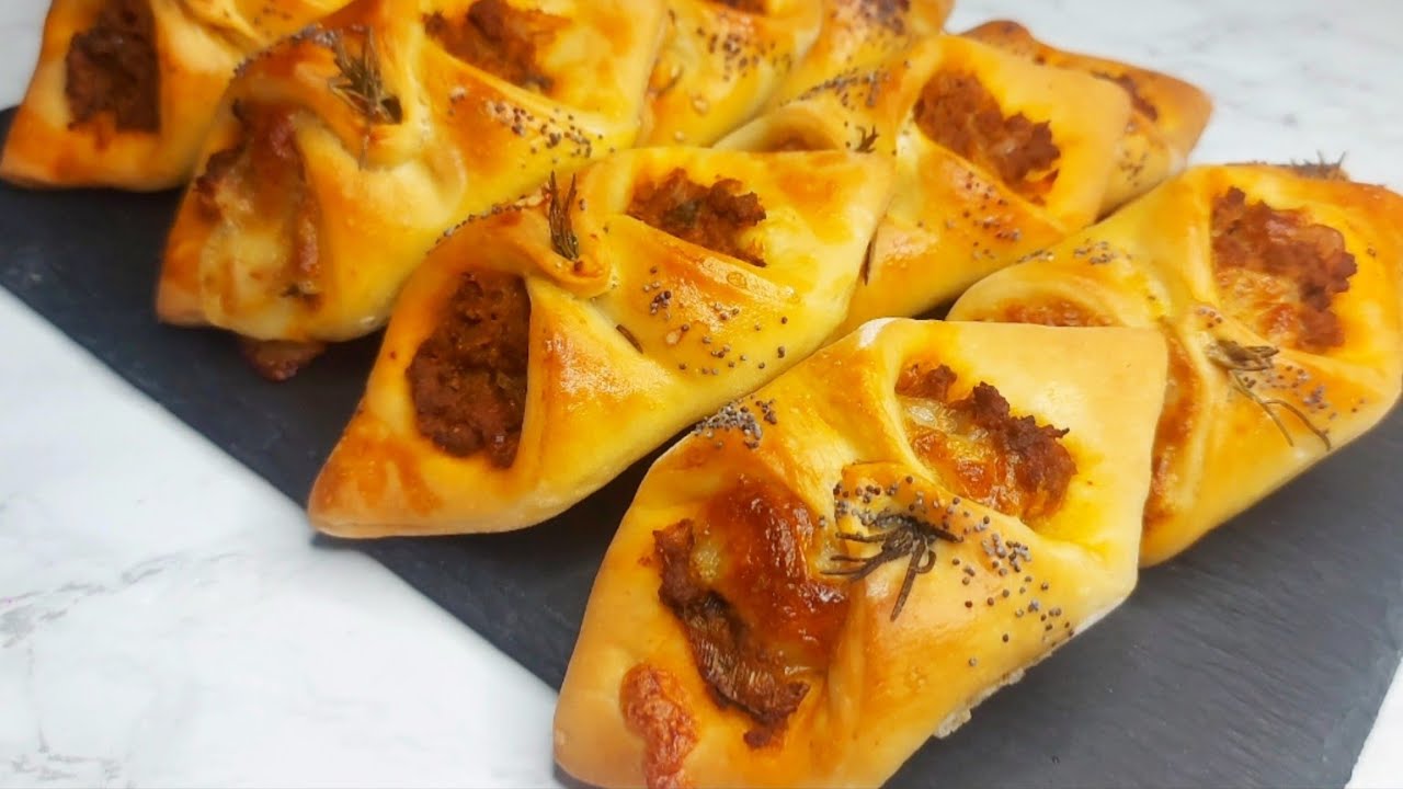 Булочки с начинкой из мясного фарша: Мягкие, легкие и вкусные! Простой и быстрый рецепт.