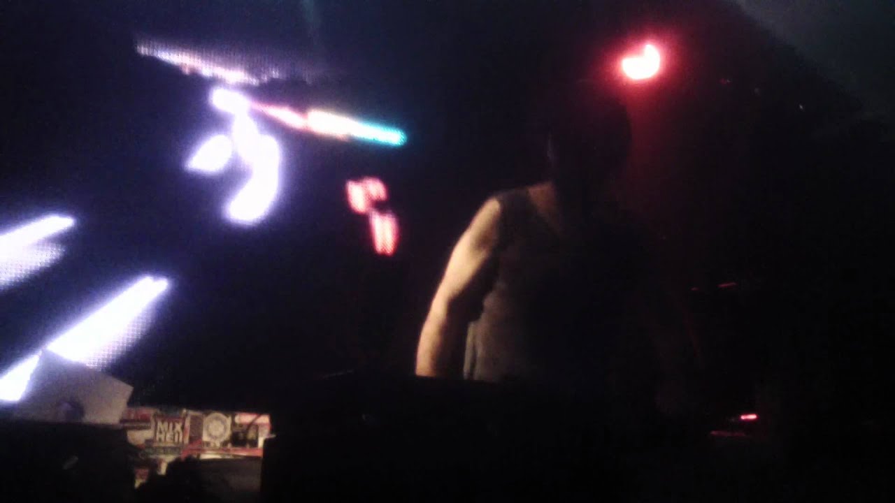 Andre Galluzzi (Cocoon/Berlin) @ Flex Wien Dienstag, 12. Juli 2011 //HD part 3