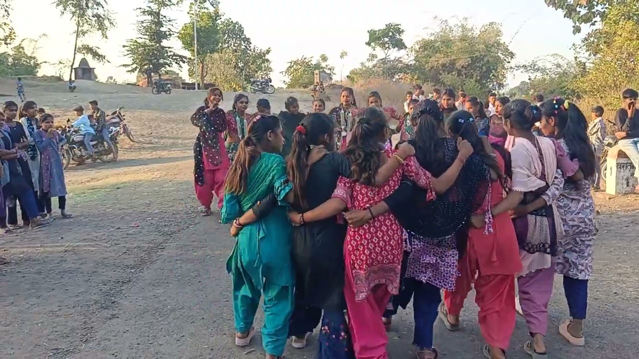 New 2025 in tharvatha model diwali dance in cute girl adivasi navratri 