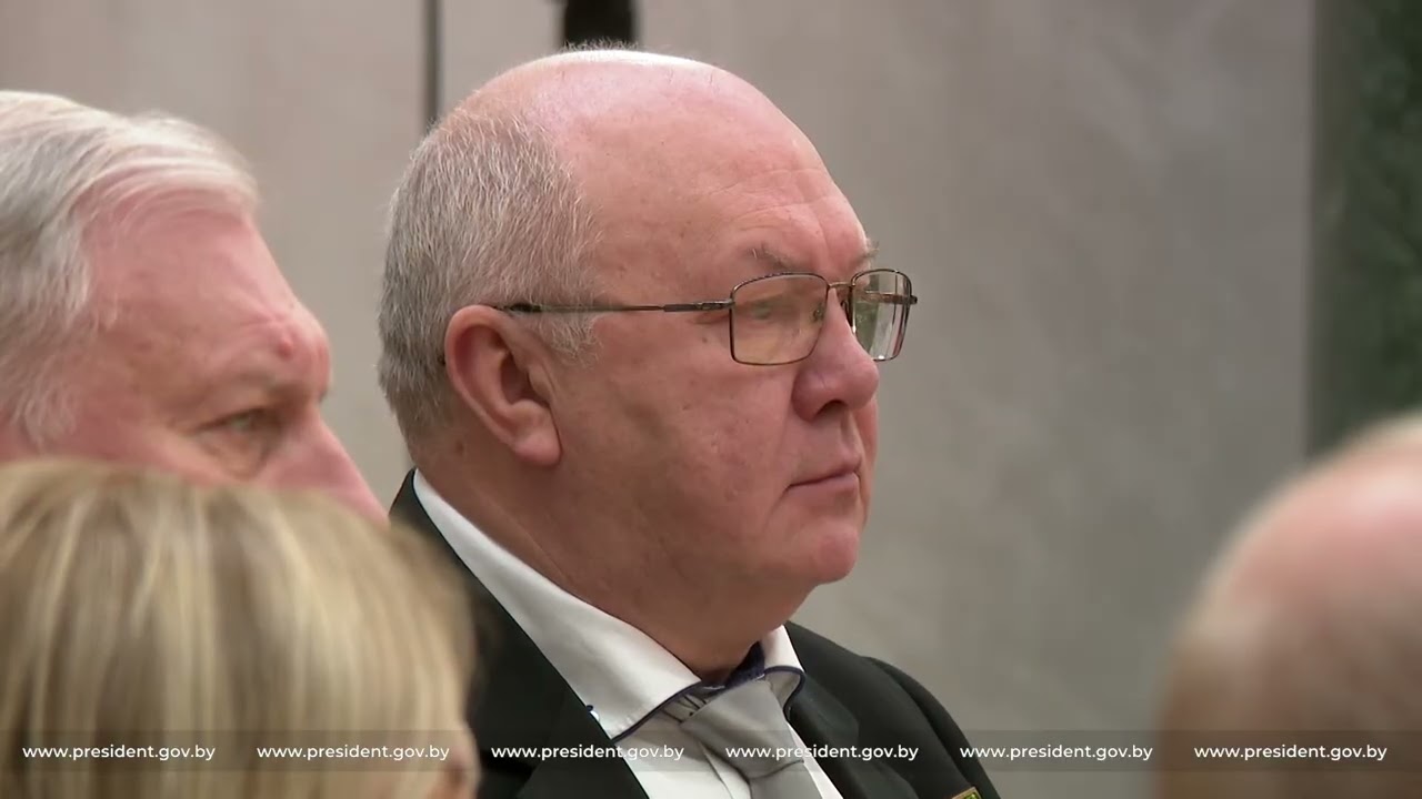 Президент вручил дипломы доктора наук и аттестаты профессора м