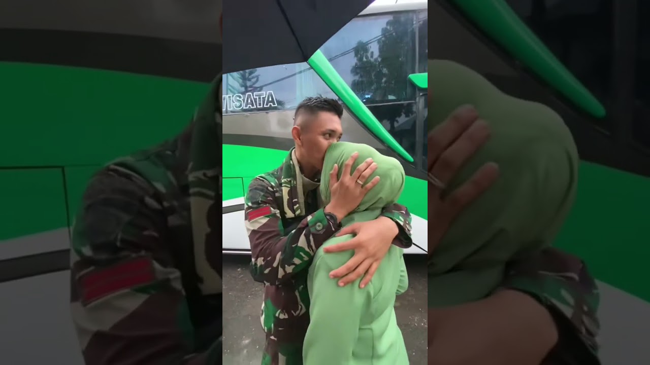 momen istri tni menangis ditinggal satgas 