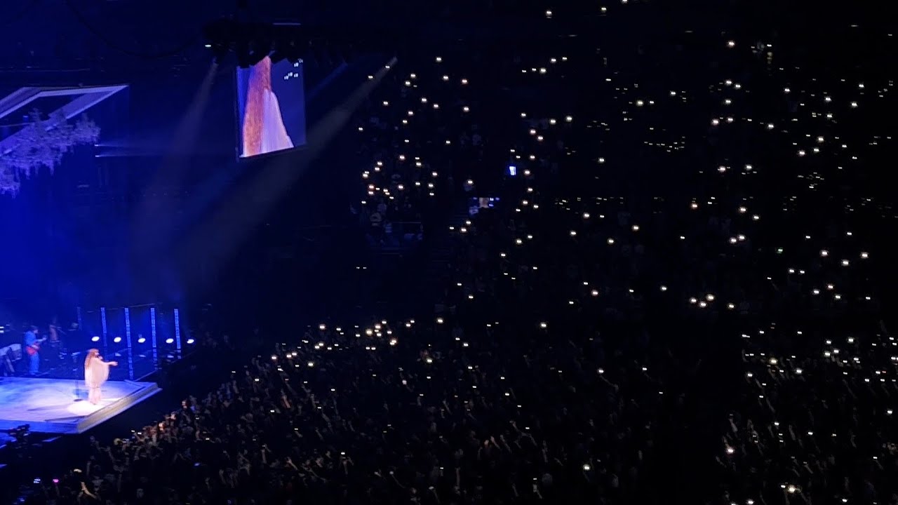 Florence and The Machine ( Florence + The Machine) - Morning Elvis, live at Accor Arena, Paris, 2022