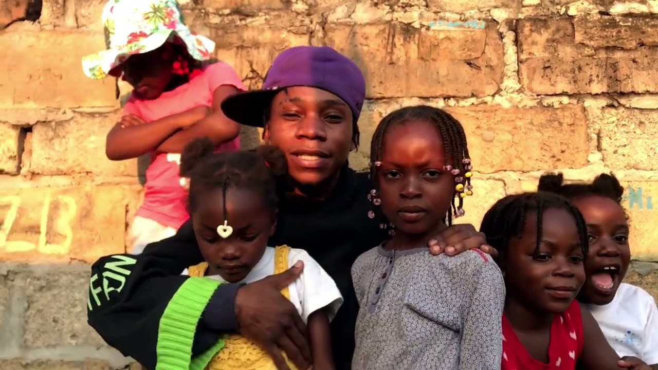 kb - Relax (Official Video)