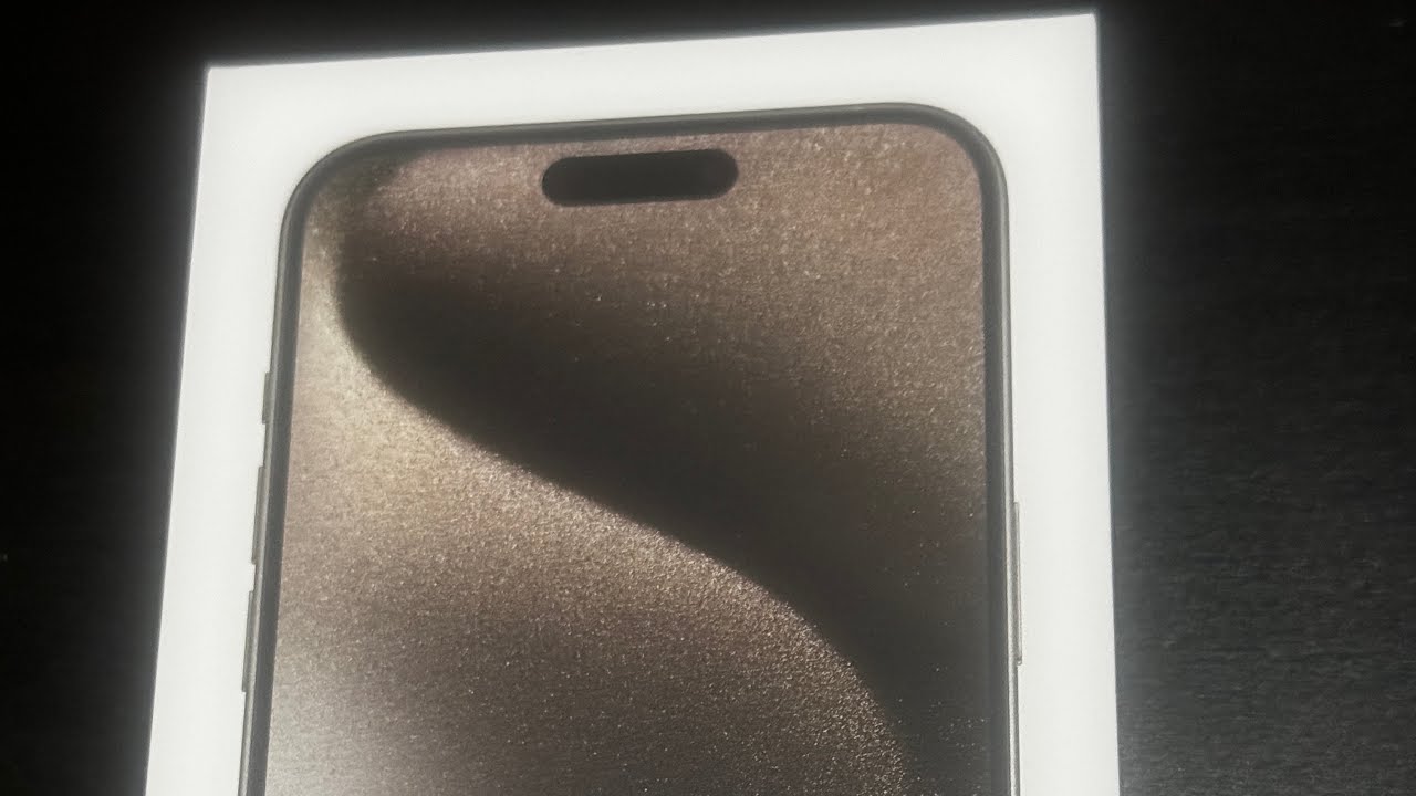 Iphone 15 pro max and Thunderbolt 4 cable unboxing