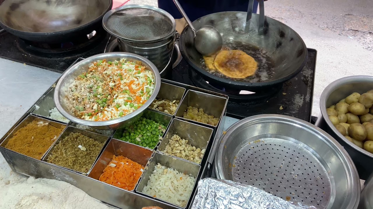 Chandni Chowk Food Tour - Paranthe Wali Gali