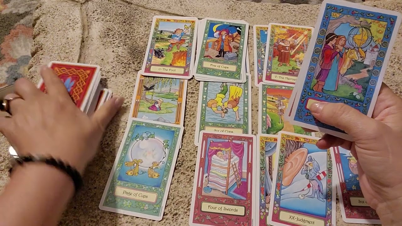 Pisces ♓️  Your not aware this is happening right now, take a look🫣