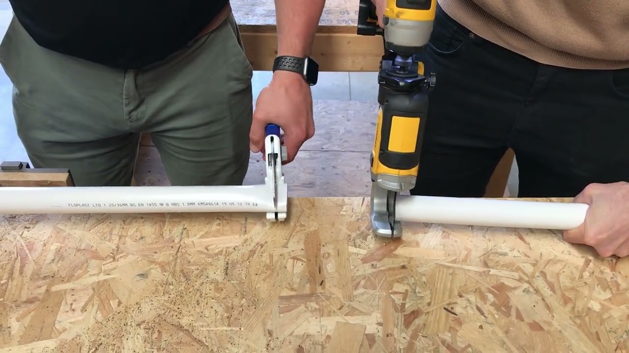 DeWALT DWAPVCIR Impact Connect PEX/PVC Pipe Cutter Attachment vs Hand Cutter