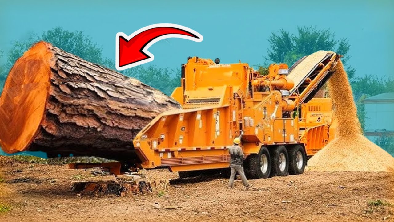 15 Incredible Dangerous Huge Wood Chipper Machines