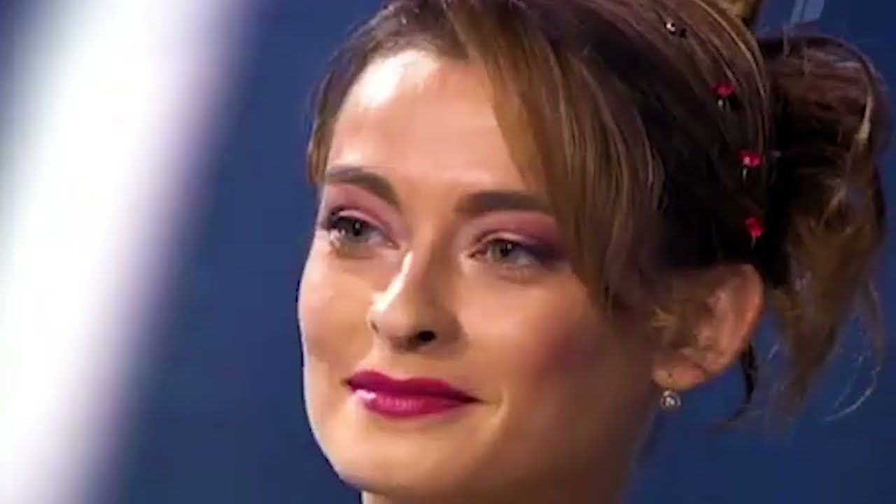 Танго на льду в исполнении олимпийской чемпионки по художественной гимнастике Юлии Барсуковой!
