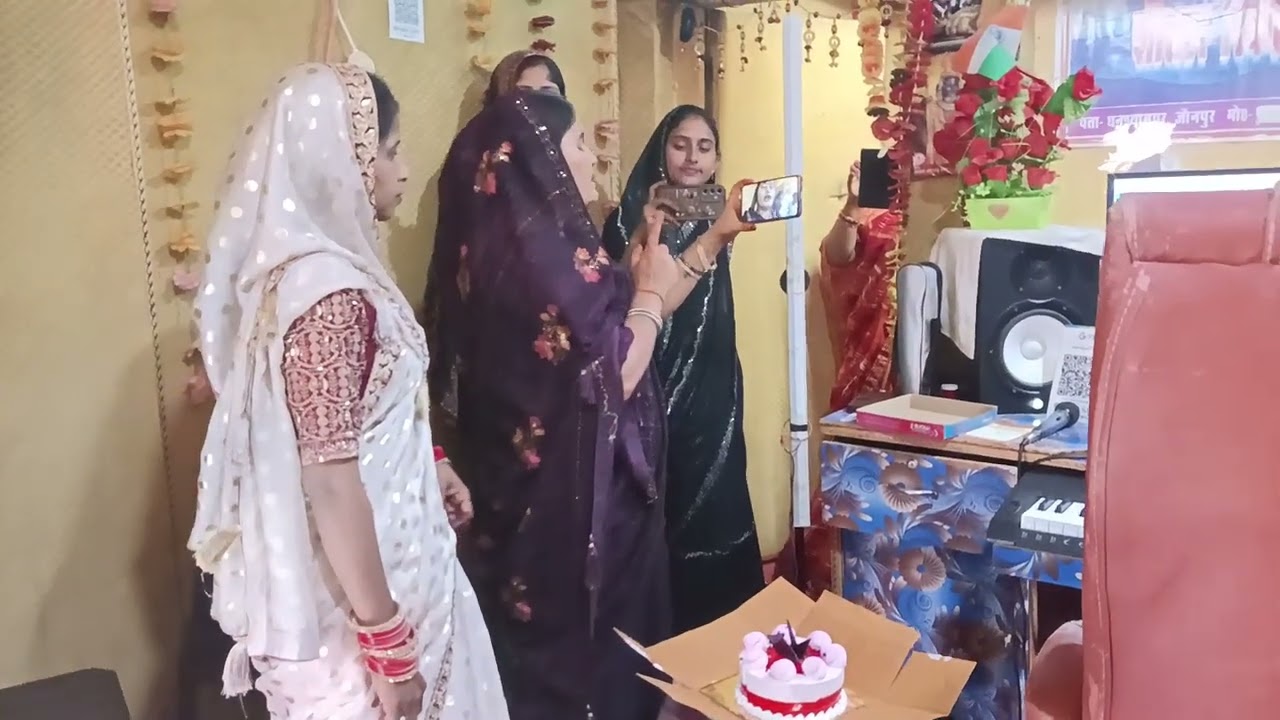 बहुत ही खुशी की बात है आप लोगों को कृपा से मेरा चैनल मोनेटाइज हो गया