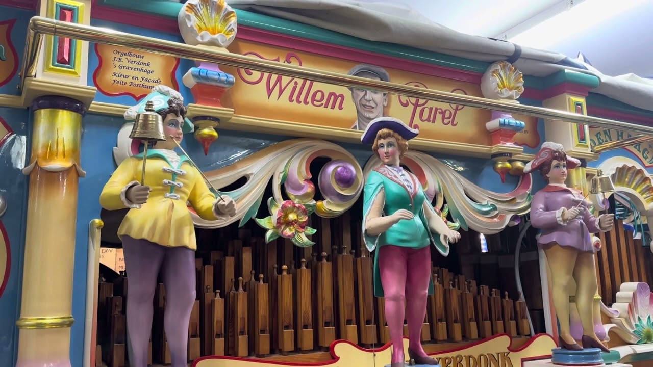 Nieuwe orgelboeken op draaiorgel De Willem Parel