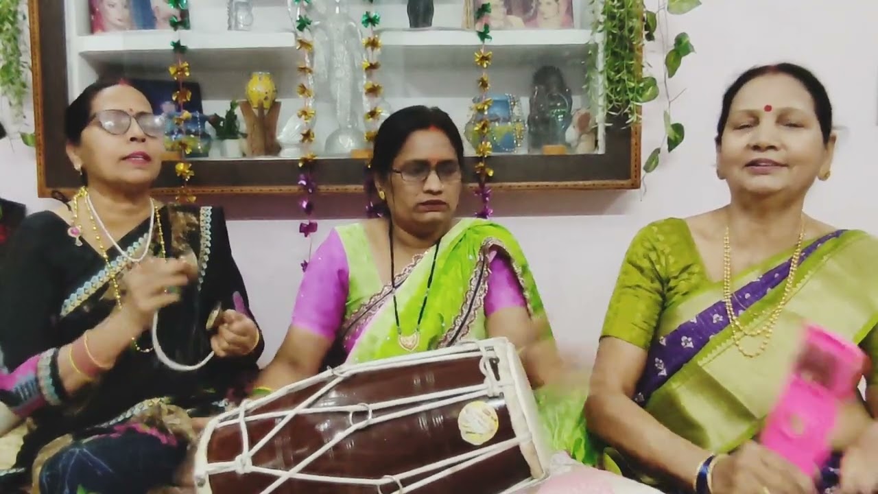 होली गीत - भोले फागुन में औता हमार नगरी।