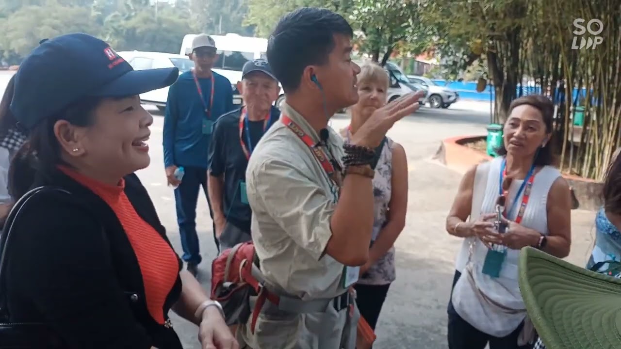 Du khách Mỹ đến địa đạo Củ Chi 